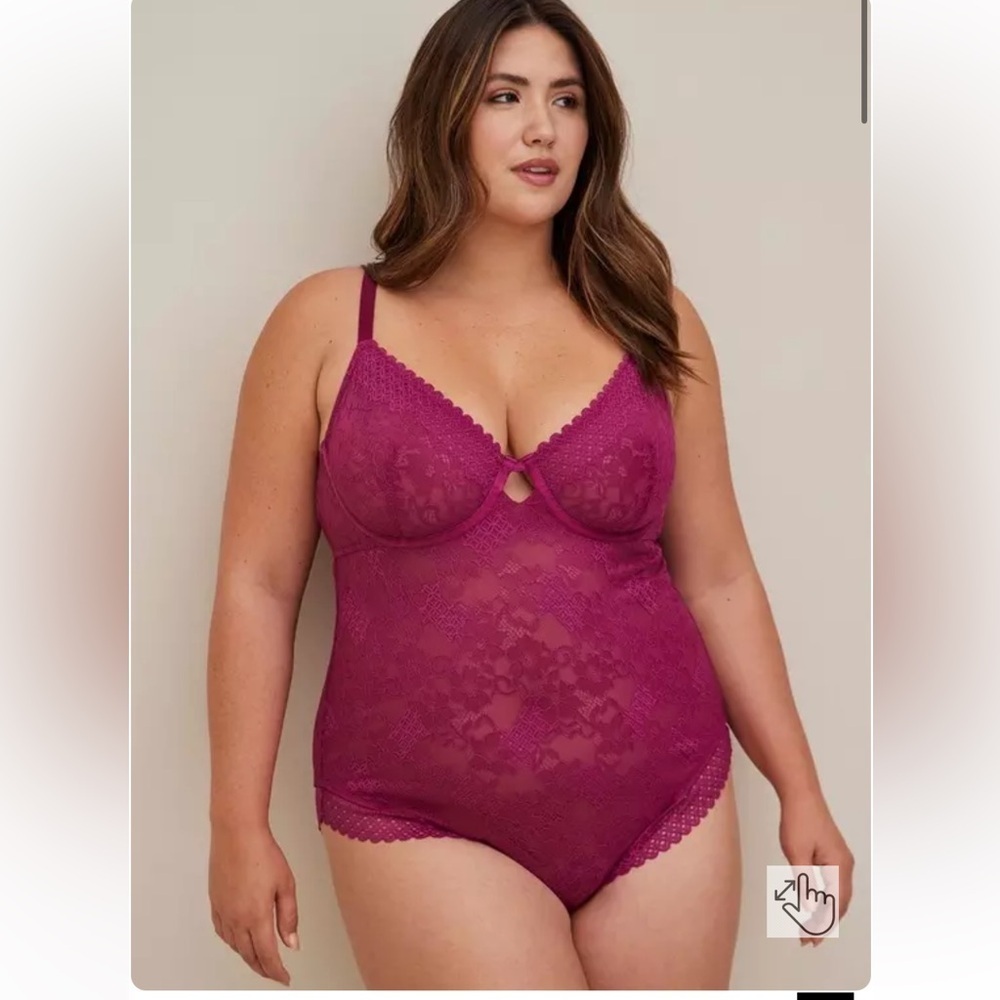Torrid Underwire Unlined Bodysuit - Lace Fuchsia- NWT